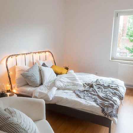 Grosse 3 Zimmer Wohnung Mit Netflix In Zentraler Lage Erfurt Exteriör bild